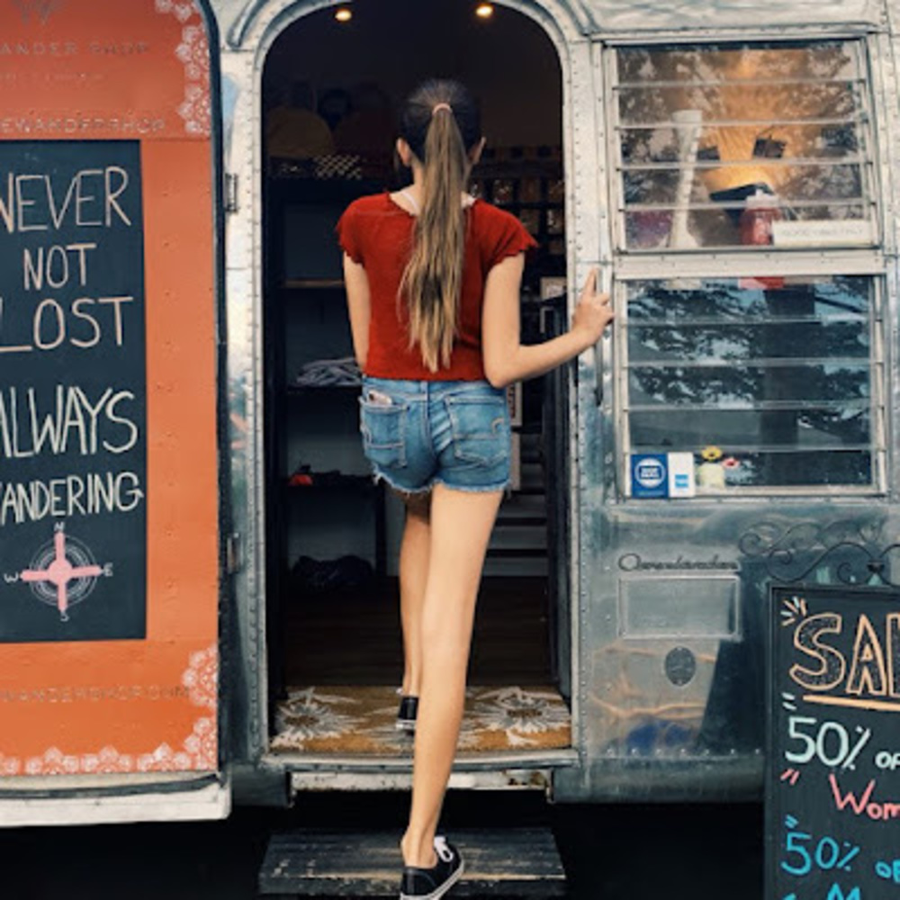 Meet your Posher, Gia